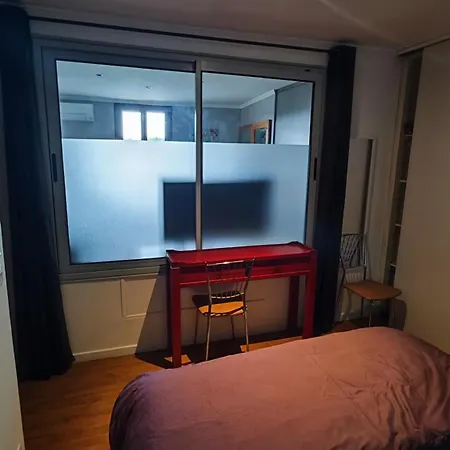 Cozy French With A Beautiful View Агд