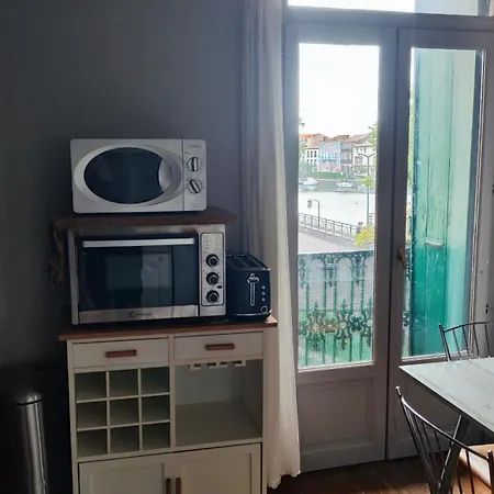 Cozy French With A Beautiful View Агд